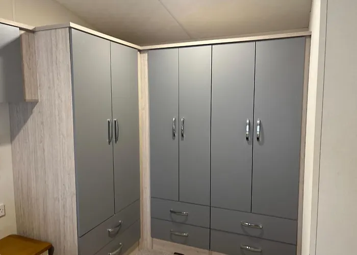 Forestbrook - Cheerful Two Bedroom Tiny House