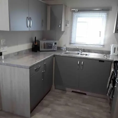 Forestbrook - Cheerful Two Bedroom Tiny House * 칼라일