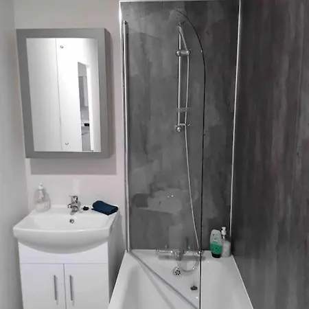 Forestbrook - Cheerful Two Bedroom Tiny House Nyaraló