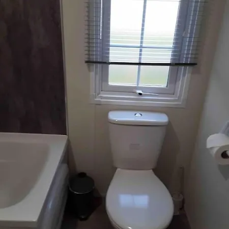 Forestbrook - Cheerful Two Bedroom Tiny House *