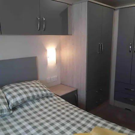 Nyaraló Forestbrook - Cheerful Two Bedroom Tiny House