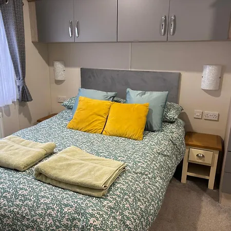 Ferienhaus Forestbrook - Cheerful Two Bedroom Tiny House Carlisle (Cumbria)