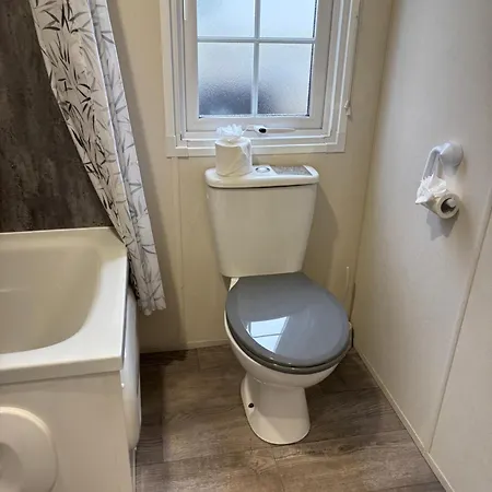 Forestbrook - Cheerful Two Bedroom Tiny House * קרליסל