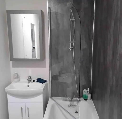 Forestbrook - Cheerful Two Bedroom Tiny House Holiday home