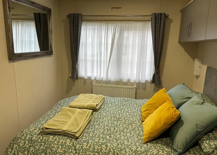 Forestbrook - Cheerful Two Bedroom Tiny House Carlisle (Cumbria)